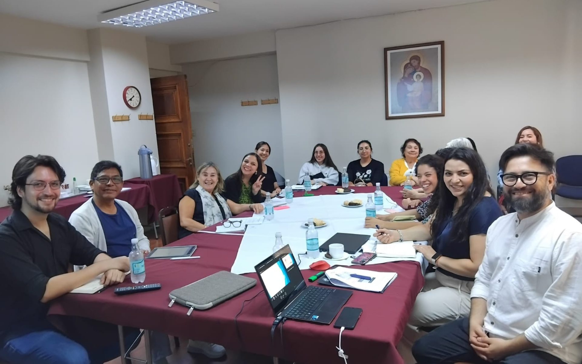 Psicología Clínica UAH y Arzobispado de Santiago fortalecen la atención en centros de apoyo familiar