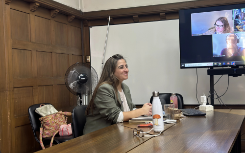 María José Ugarte presentando su tesis doctoral.