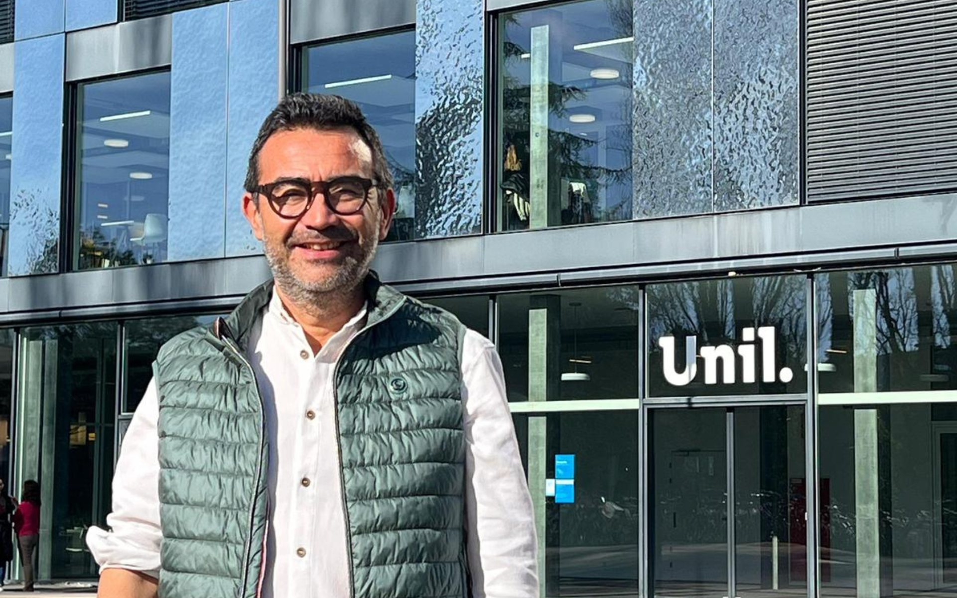 Académico Jaimen Barrientos inaugura ciclo de conferencias sobre la producción de conocimiento en diversidad sexual en Université de Lausanne.